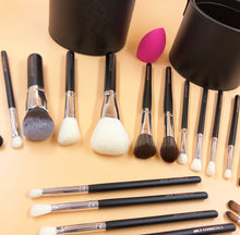 Load image into Gallery viewer, PROFESSIONAL MAKEUP BRUSH SET 33 PCS